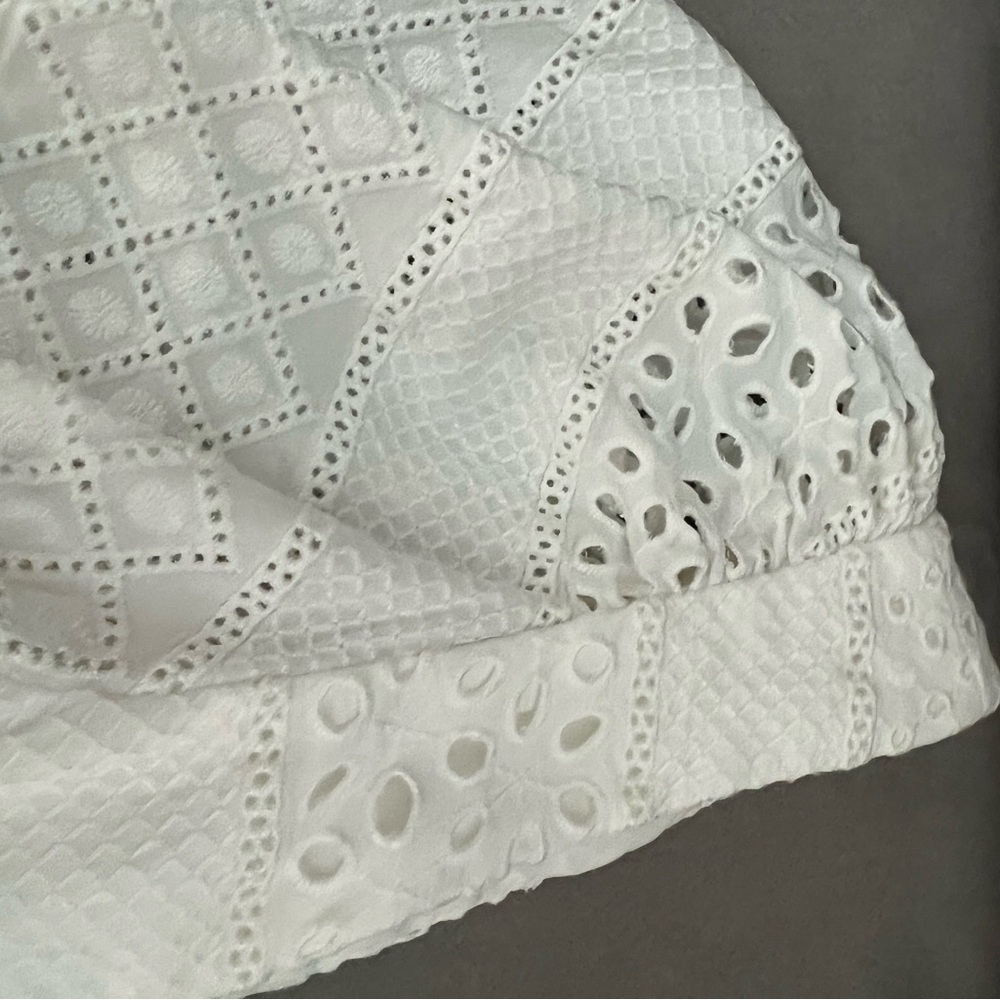 Alice + Olivia Puff-Sleeve Eyelet Corset Top - Picture 4 of 6